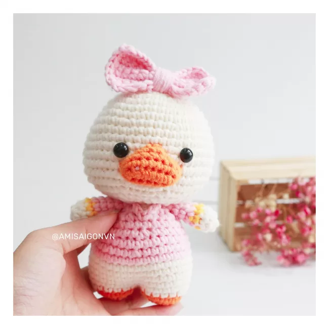 Daisy - Duck | Crochet Pattern | Amigurumi Tutorial PDF in English | AmiSaigon