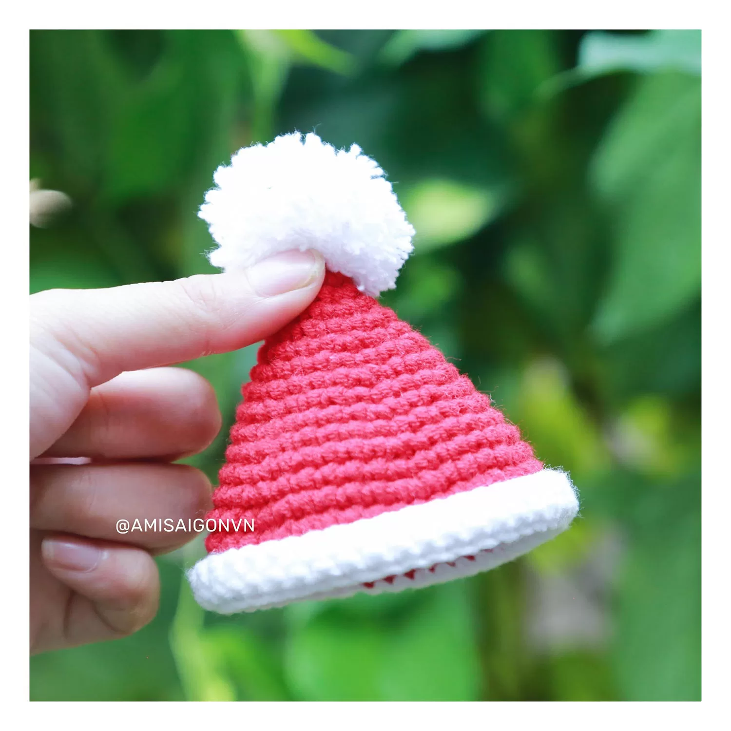 Christmas Santa Hat Amigurumi | Crochet Pattern | Amigurumi Tutorial PDF in English | AmiSaigon