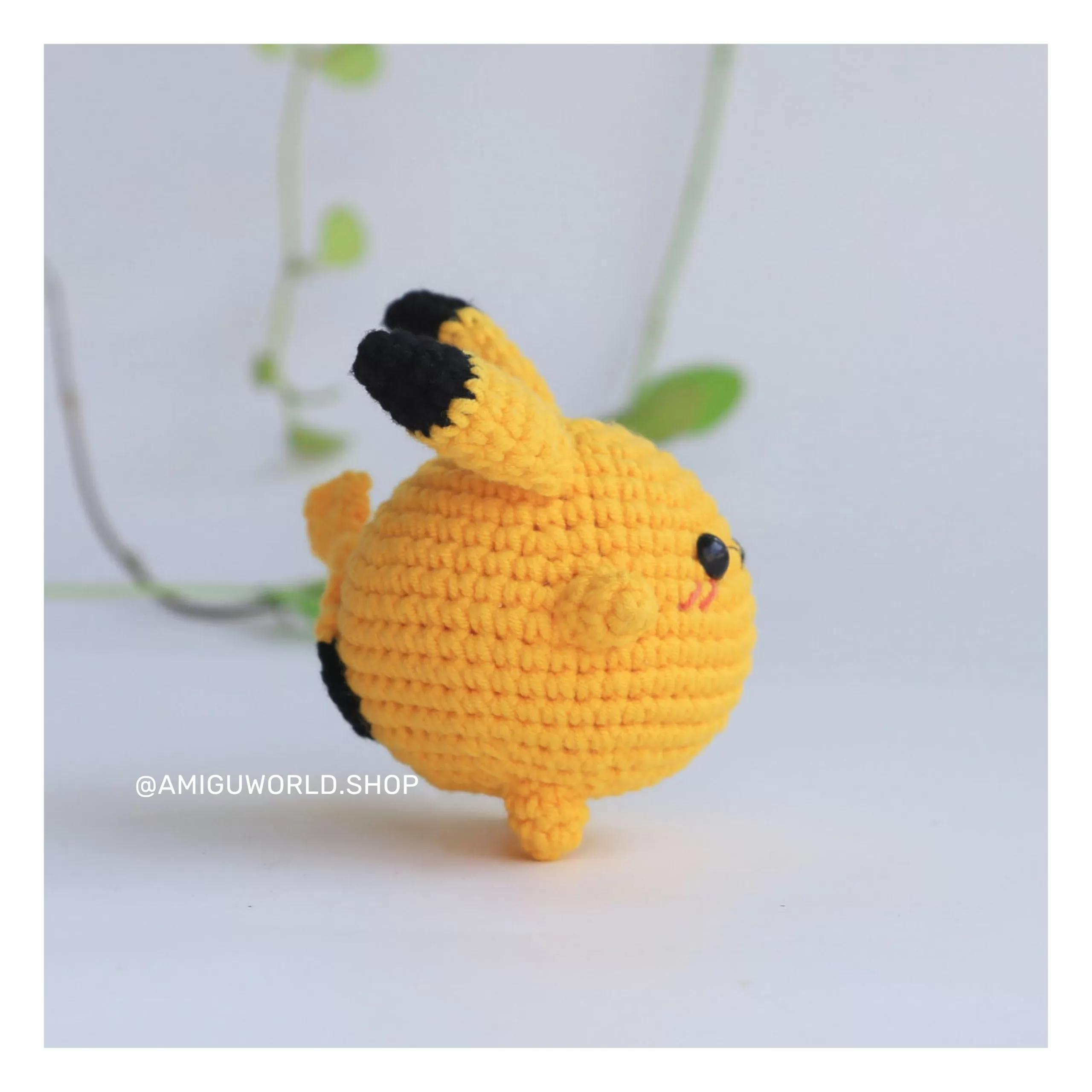 pikachu-amigurumi-doll-finished-by amiguworld (6)