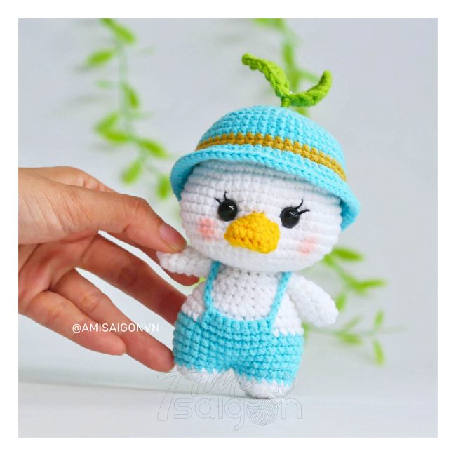 Duck with hat | Crochet Pattern | Amigurumi Tutorial PDF in English | AmiSaigon